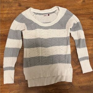 SO Women's Gray and Cream Textured Sweater